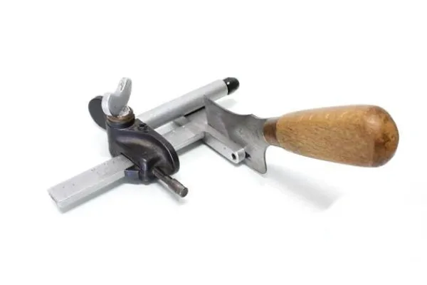 Clearance Coltello tagliacinghie con guida 10cm per Calzolaio o Pelletterie Coltelli E Trincetti